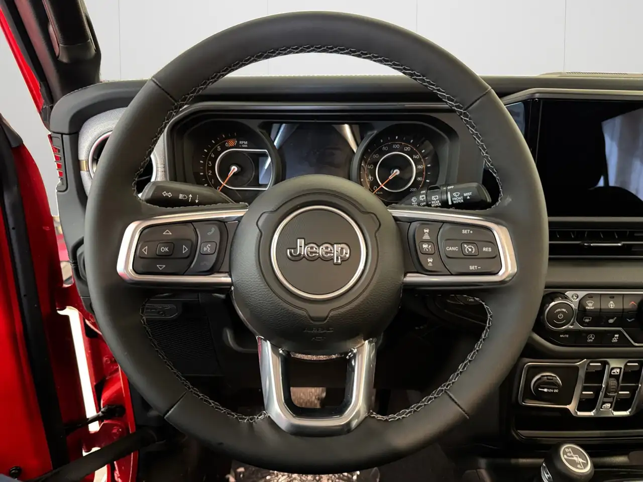 Jeep Wrangler - Image 11