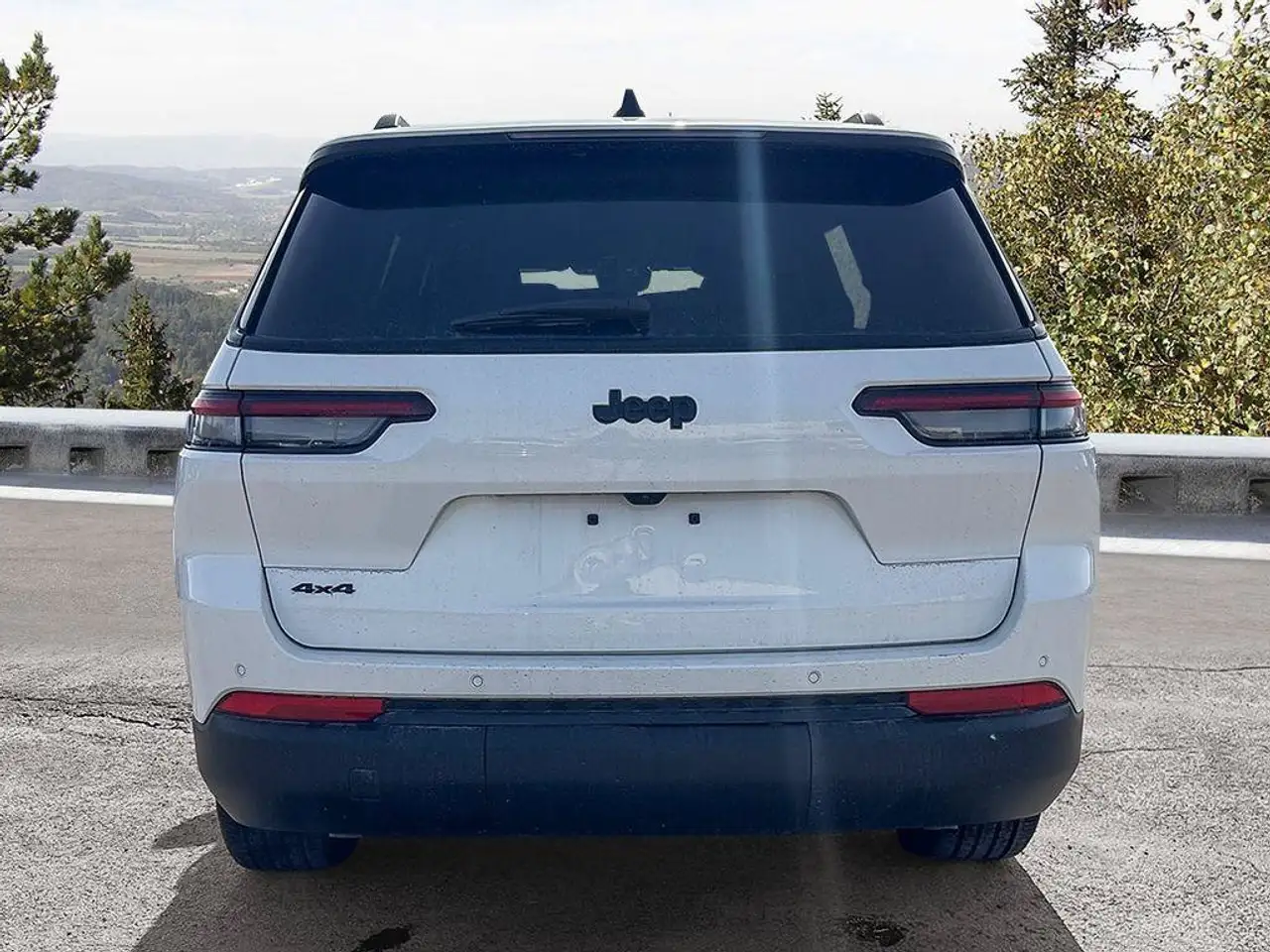 Jeep Grand Cherokee - Image 4