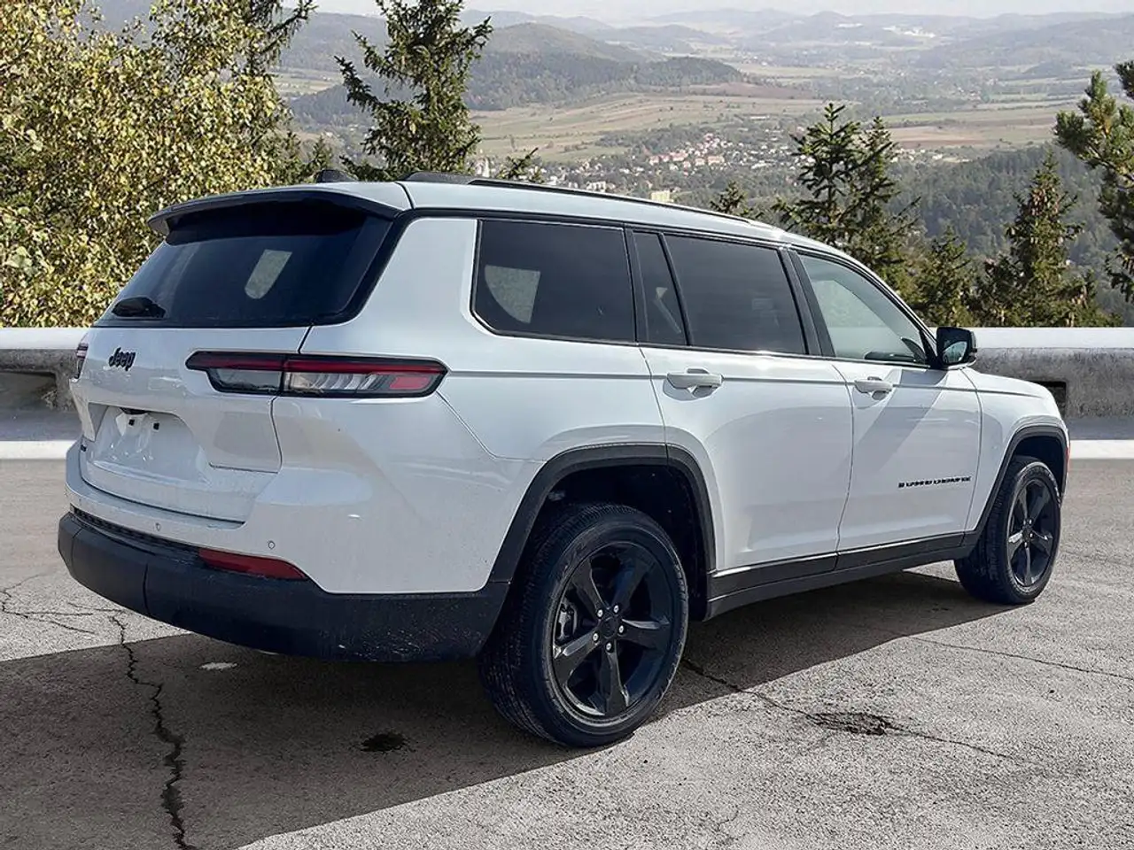 Jeep Grand Cherokee - Image 5