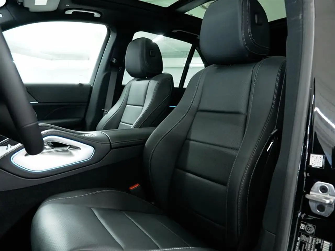 Mercedes-Benz GLE - Image 20