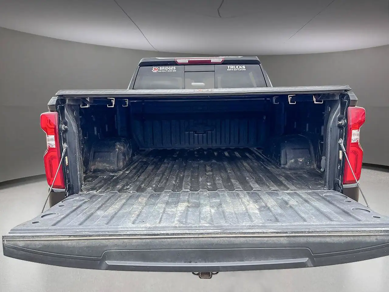 Chevrolet Silverado 1500 - Image 15