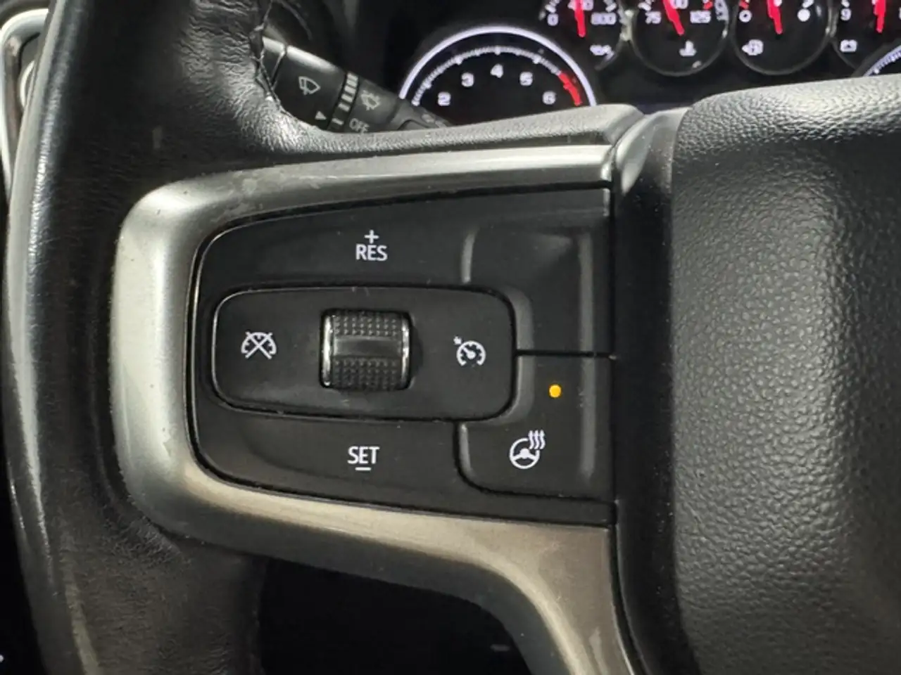 Chevrolet Silverado 1500 - Image 26