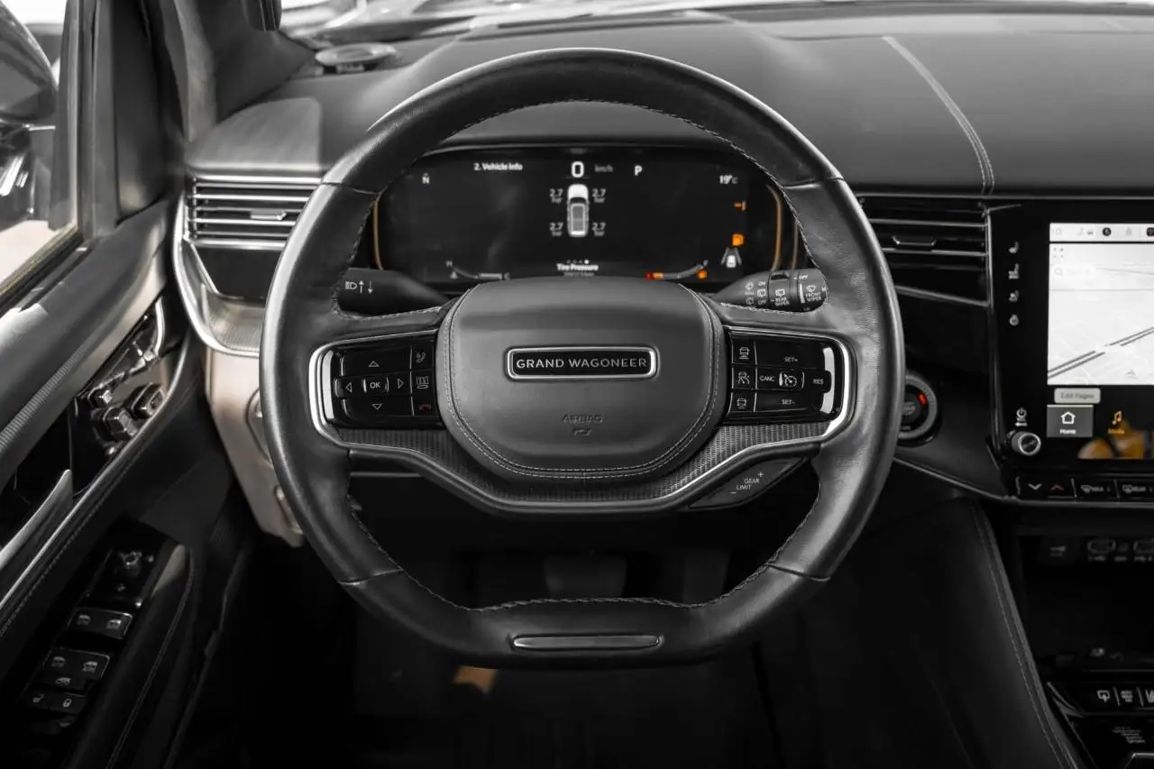 Jeep Grand Wagoneer - Image 13