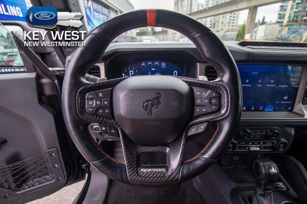 Ford Bronco - Image 14