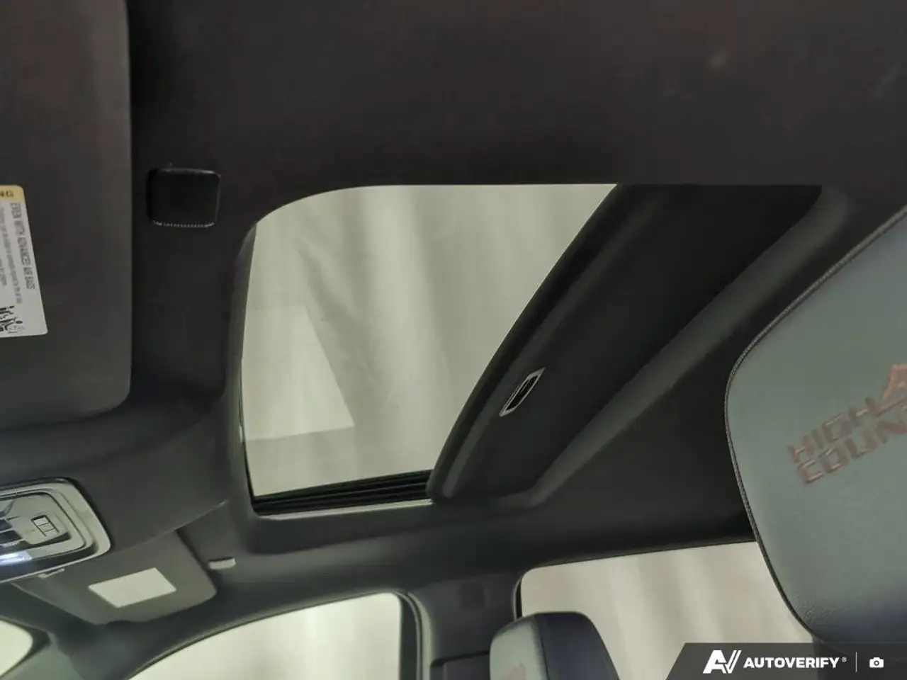 Chevrolet Silverado 1500 - Image 29