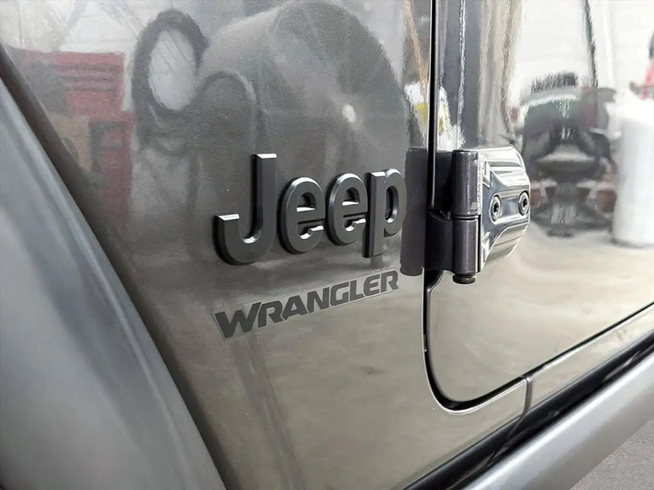 Jeep Wrangler - Image 13