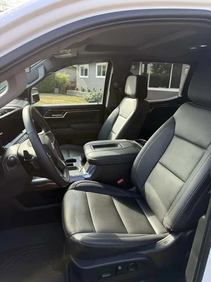 Chevrolet Silverado 1500 - Image 9