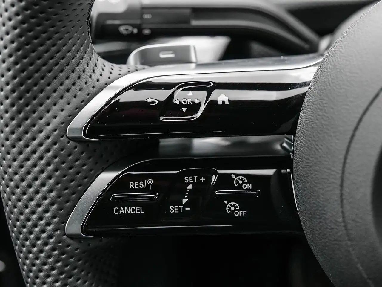 Mercedes-Benz CLA - Image 20
