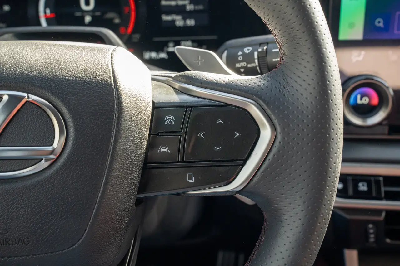 Lexus RX - Image 20