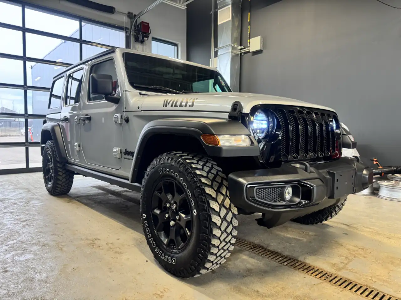 Jeep Wrangler - Image 3
