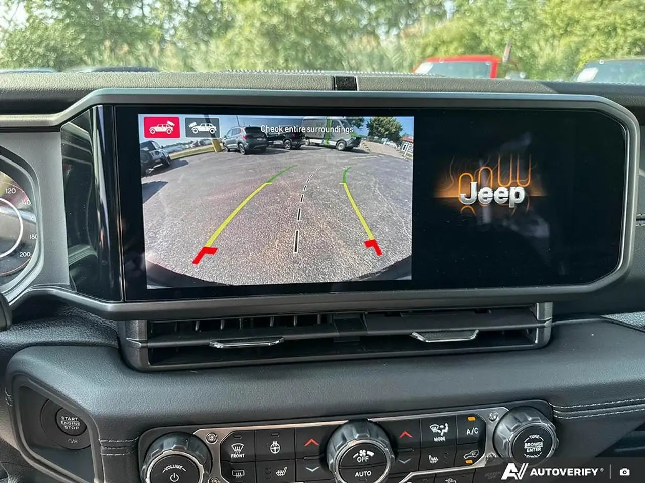 Jeep Wrangler - Image 17