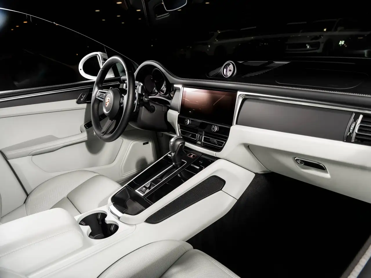 Porsche Macan - Image 4