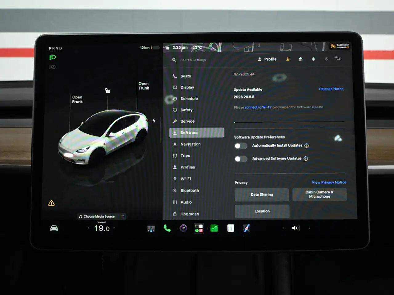 Tesla Model Y - Image 19