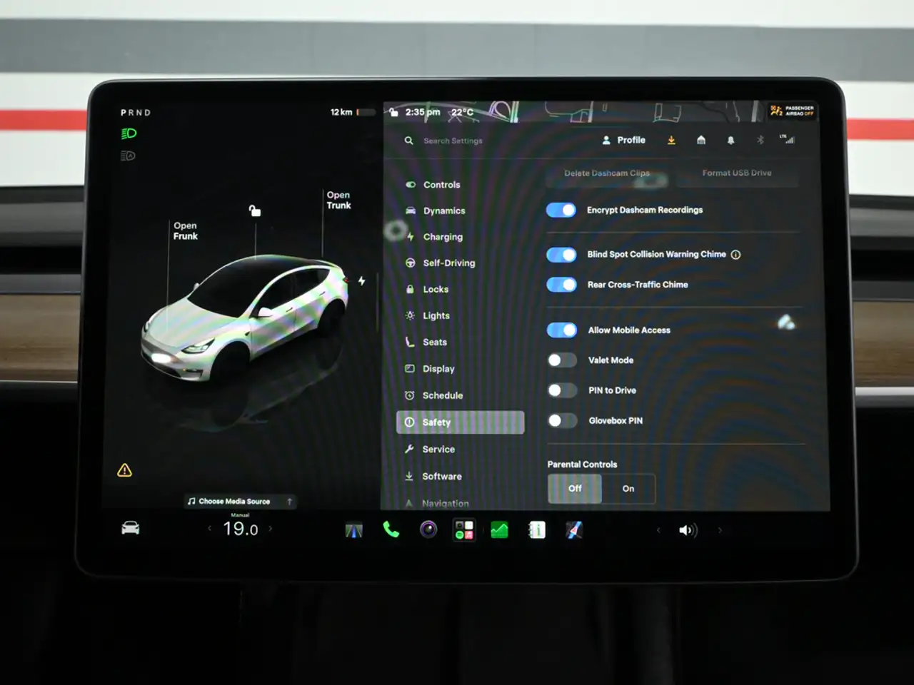 Tesla Model Y - Image 16