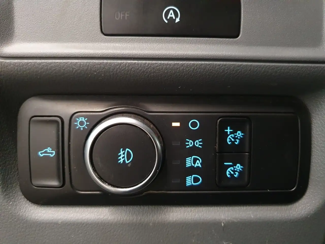 Ford F-150 - Image 21