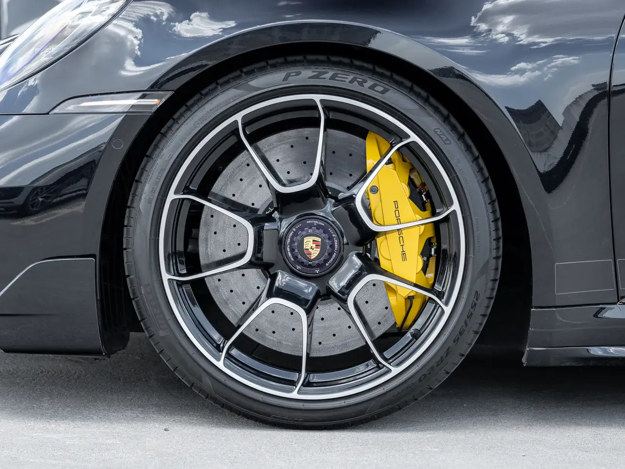 Porsche 911 - Image 10