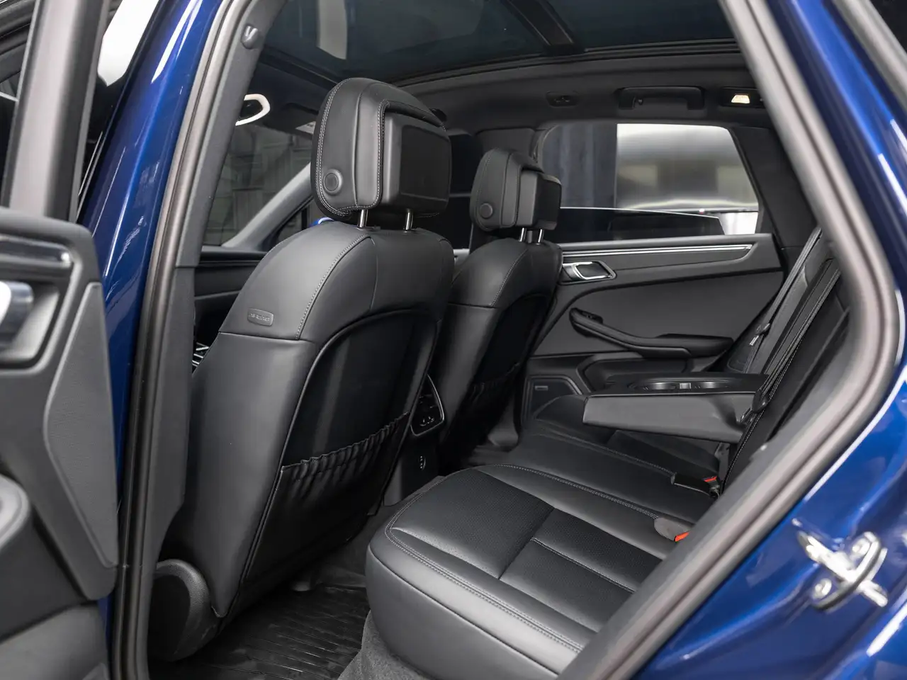 Porsche Macan - Image 28