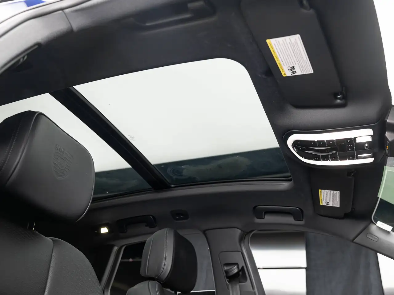 Porsche Macan - Image 30