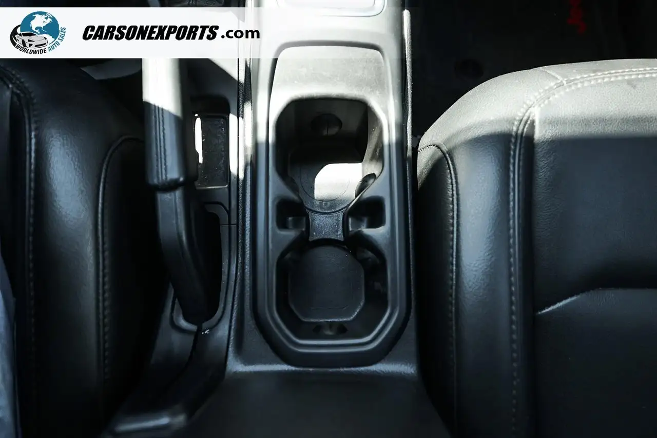 Jeep Wrangler - Image 30