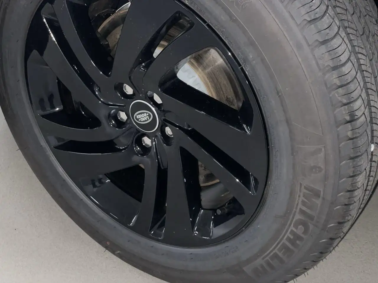 Land Rover Range Rover Evoque - Image 18