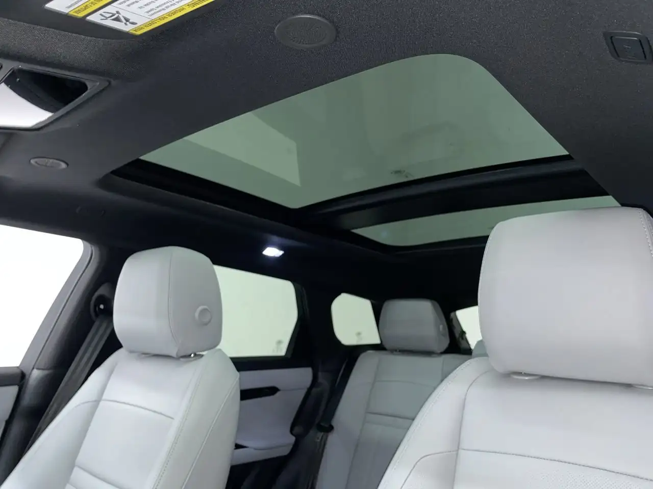 Land Rover Range Rover Evoque - Image 30