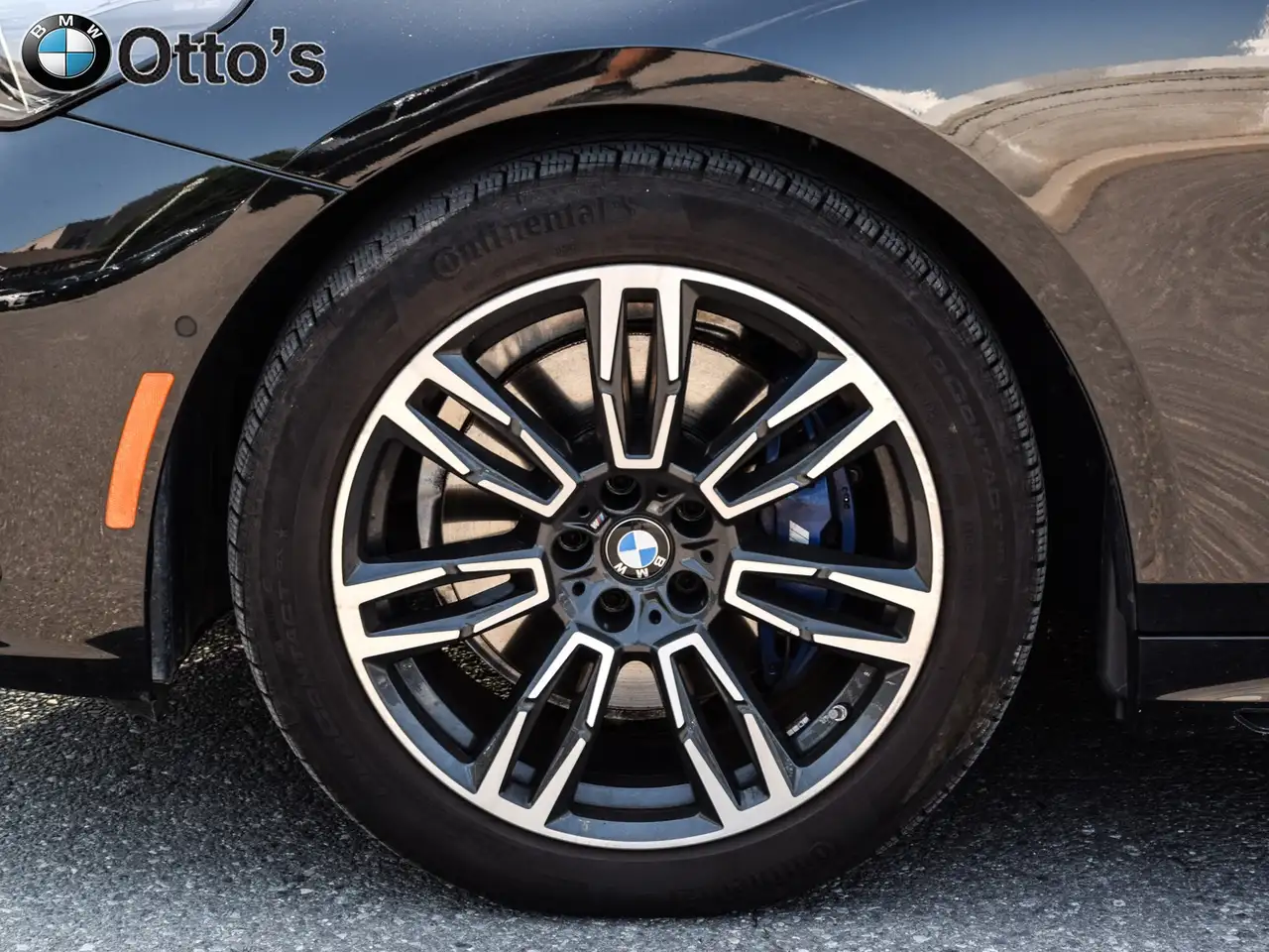 BMW 5 Series - Image 9