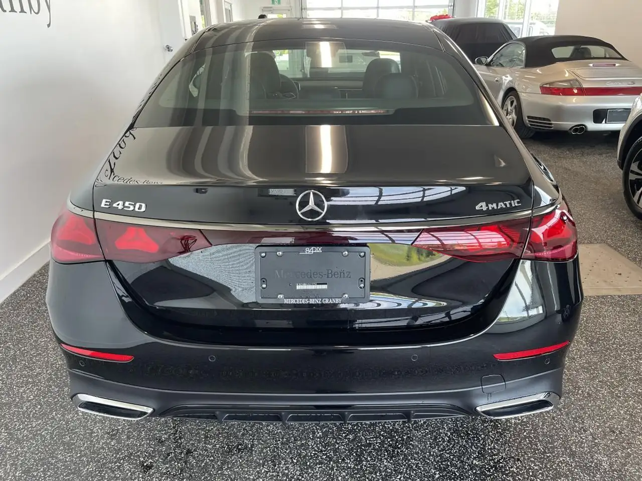 Mercedes-Benz E-Class - Image 3