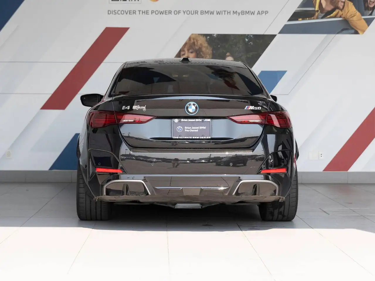BMW i4 - Image 13