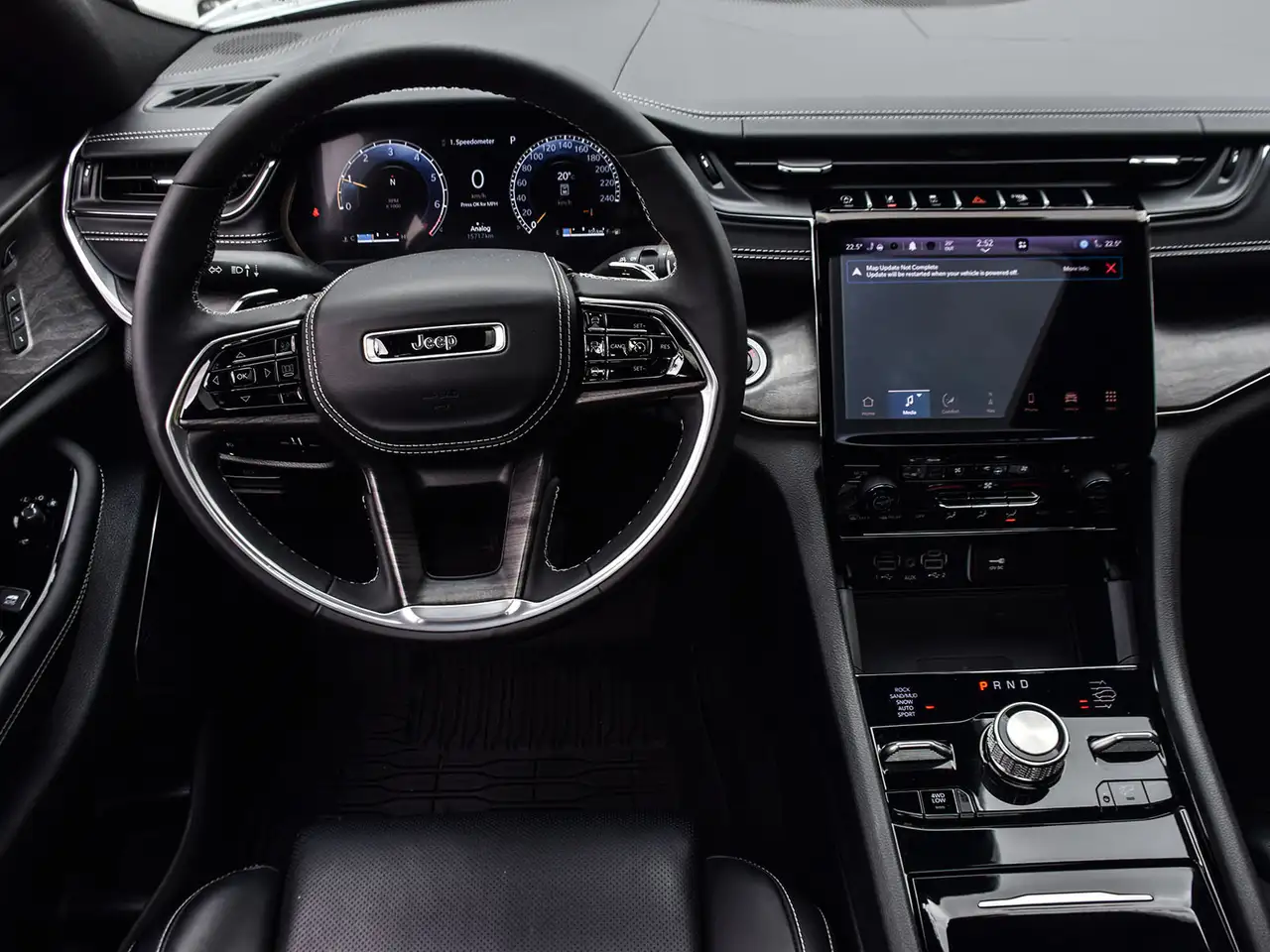 Jeep Grand Cherokee - Image 17