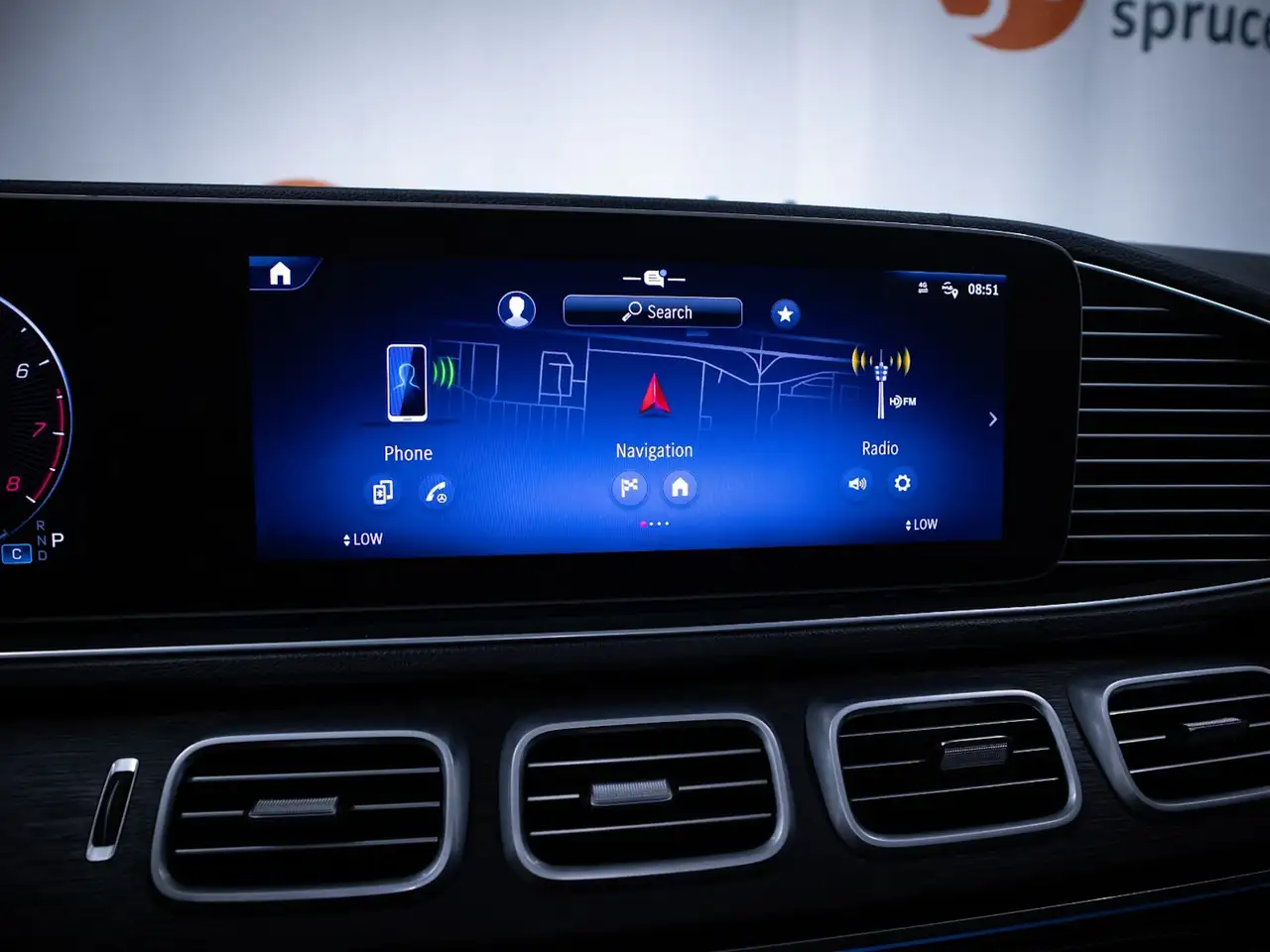 Mercedes-Benz GLE - Image 25