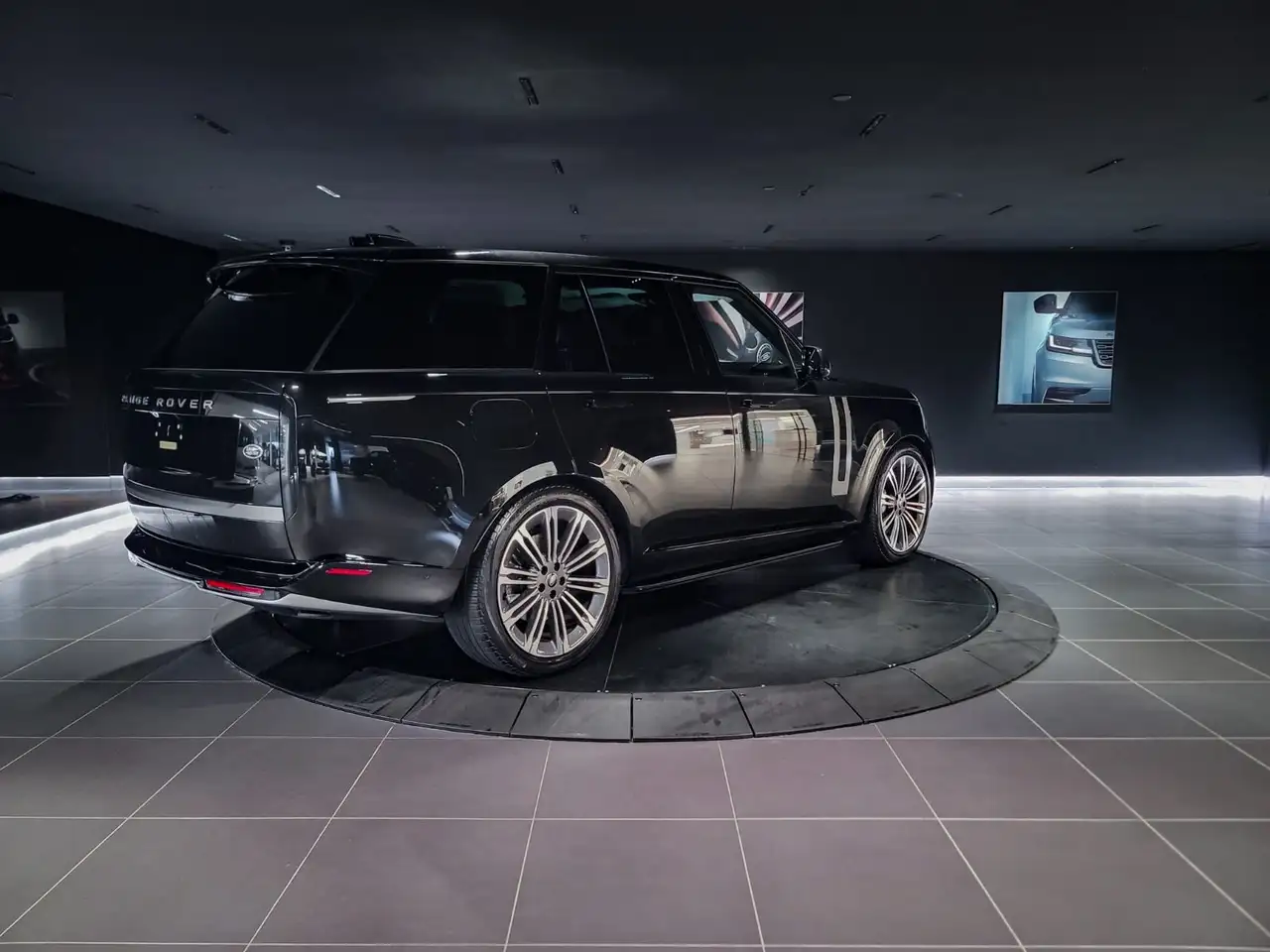 Land Rover Range Rover - Image 5