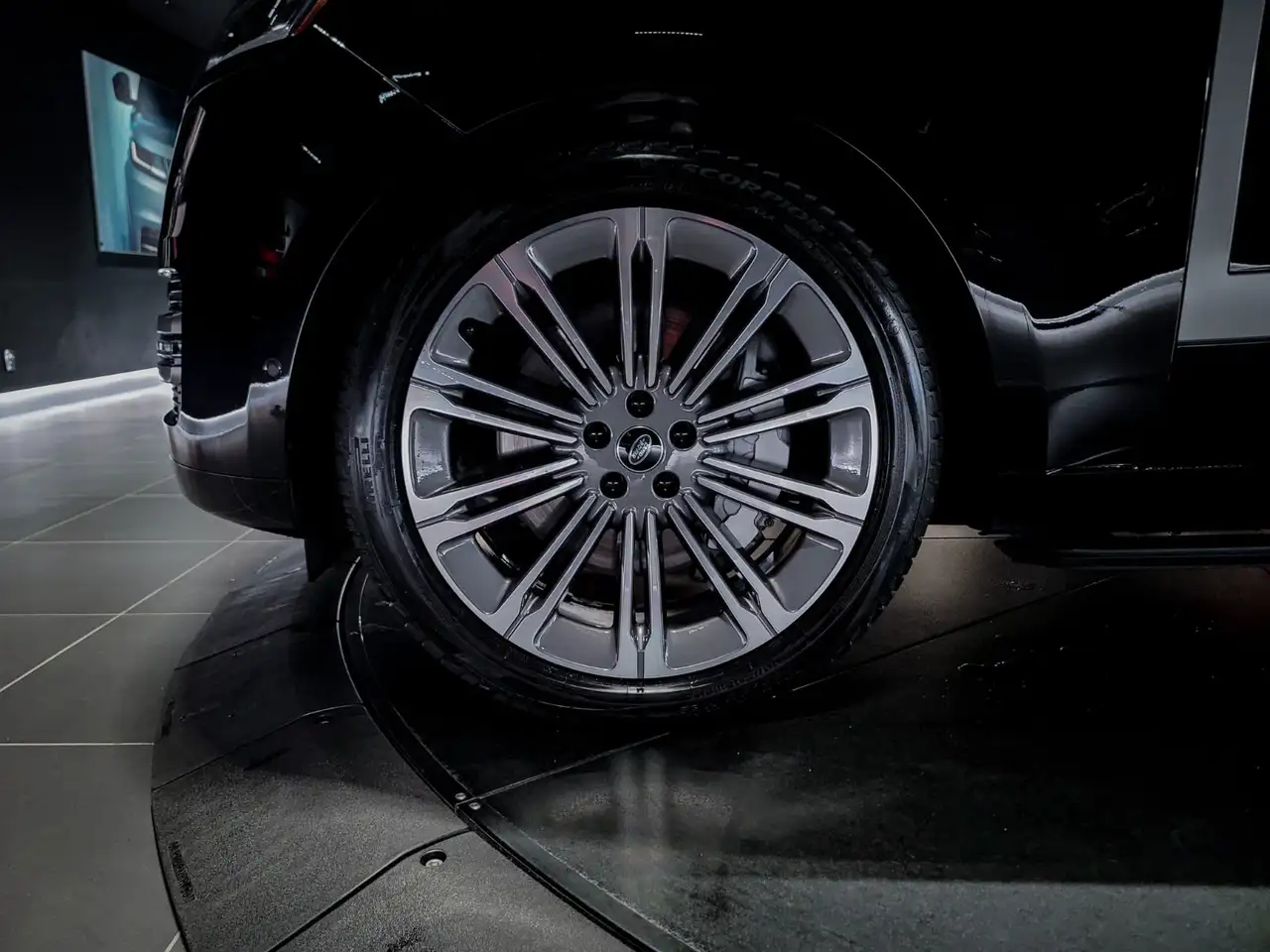 Land Rover Range Rover - Image 10