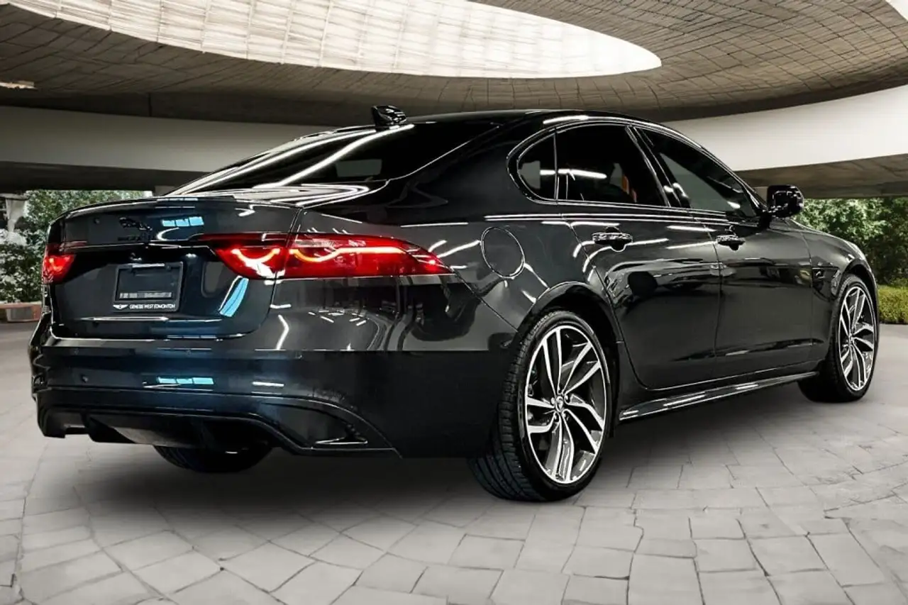 Jaguar XF - Image 7