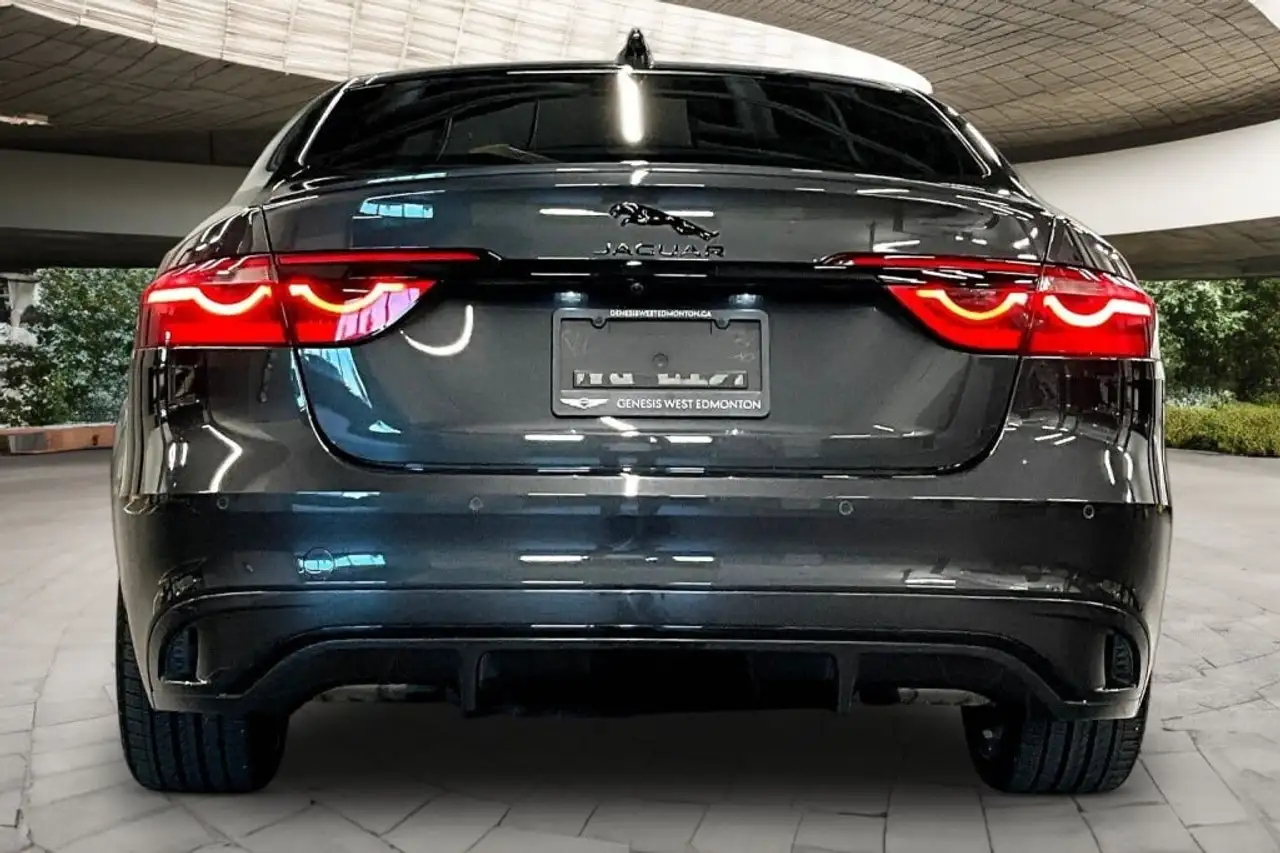 Jaguar XF - Image 6