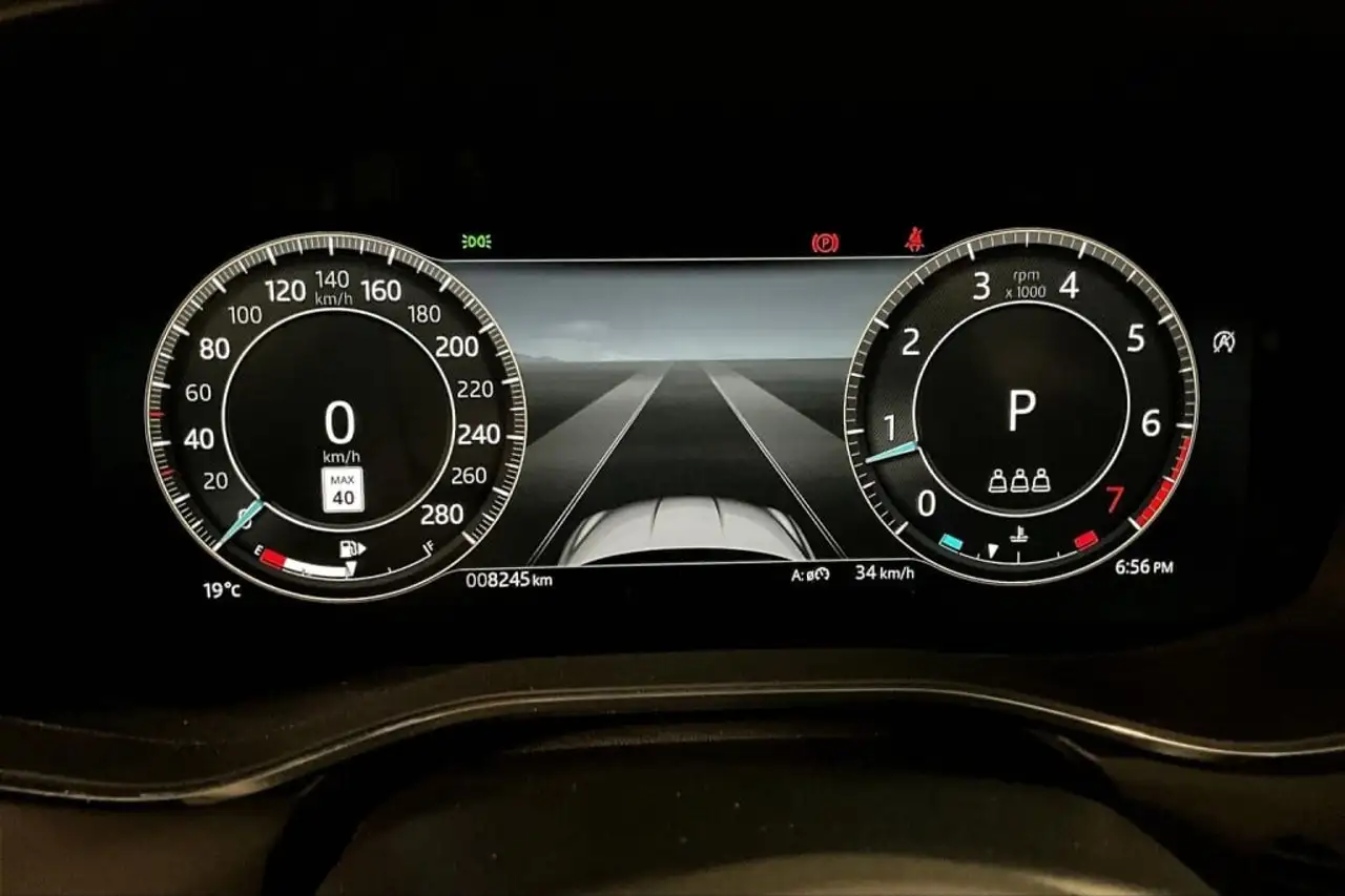 Jaguar XF - Image 15