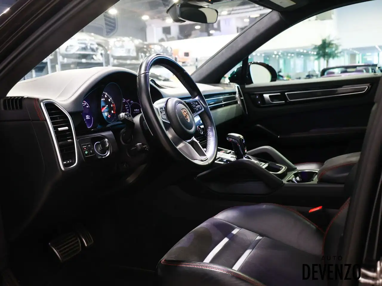 Porsche Cayenne - Image 13