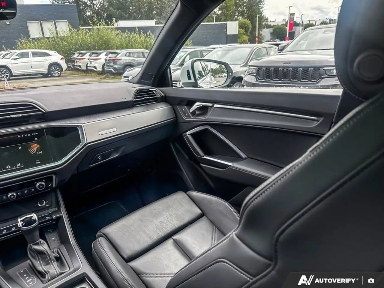 Audi Q3 - Image 11