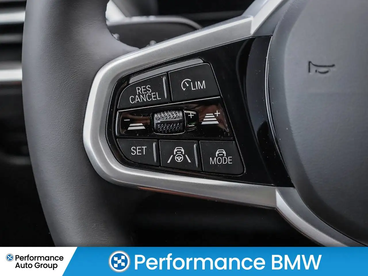 BMW i4 - Image 17