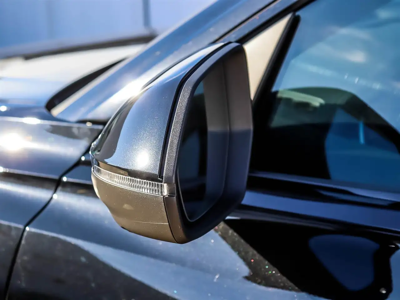 Audi Q8 - Image 25