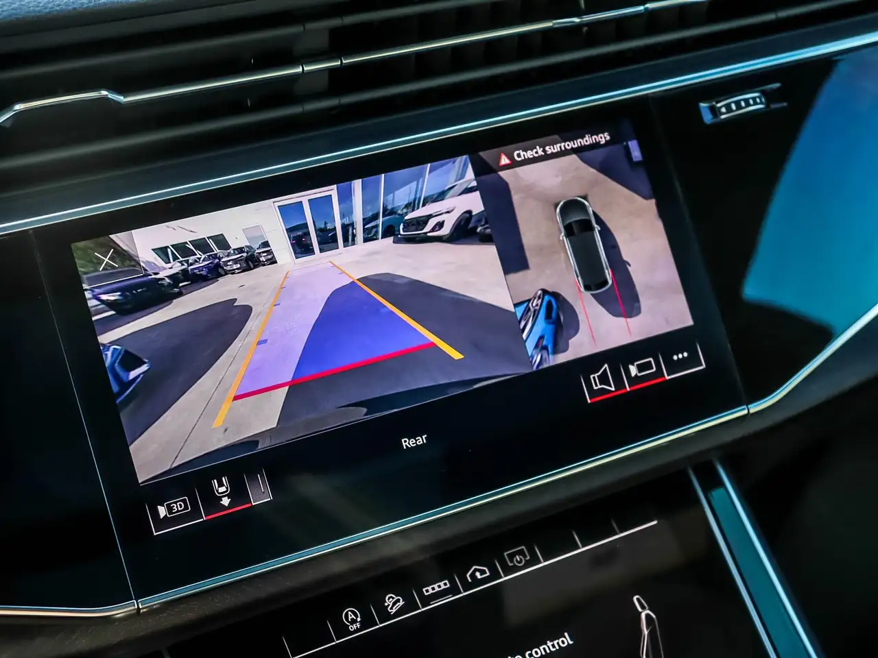 Audi Q8 - Image 30