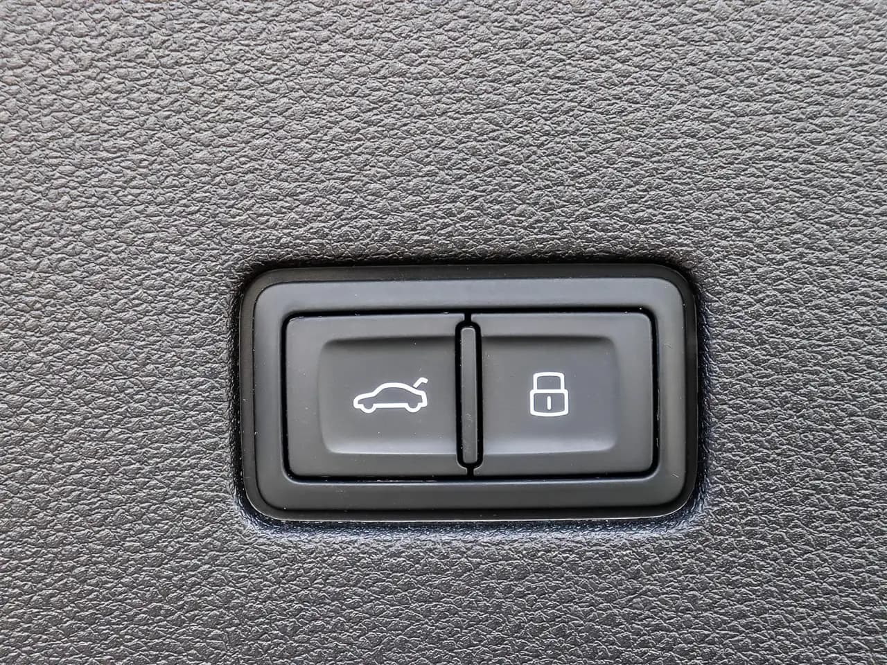 Audi Q8 - Image 20