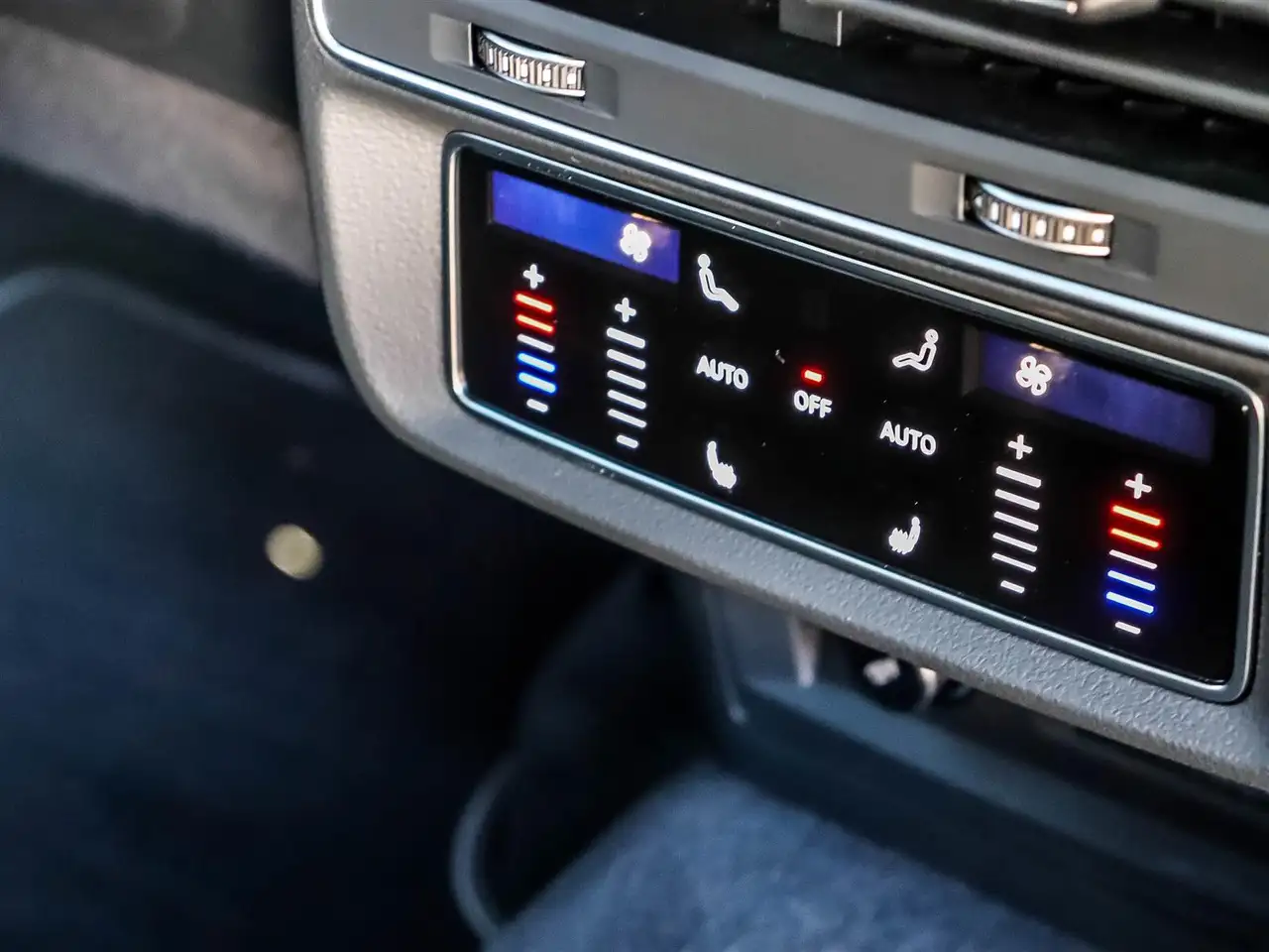 Audi Q8 - Image 18