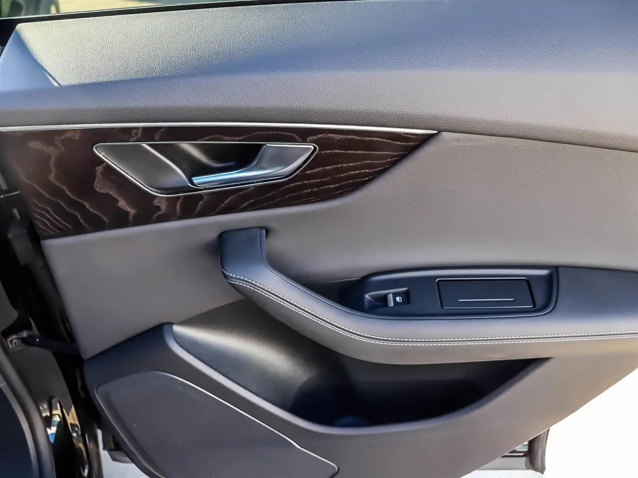 Audi Q8 - Image 16