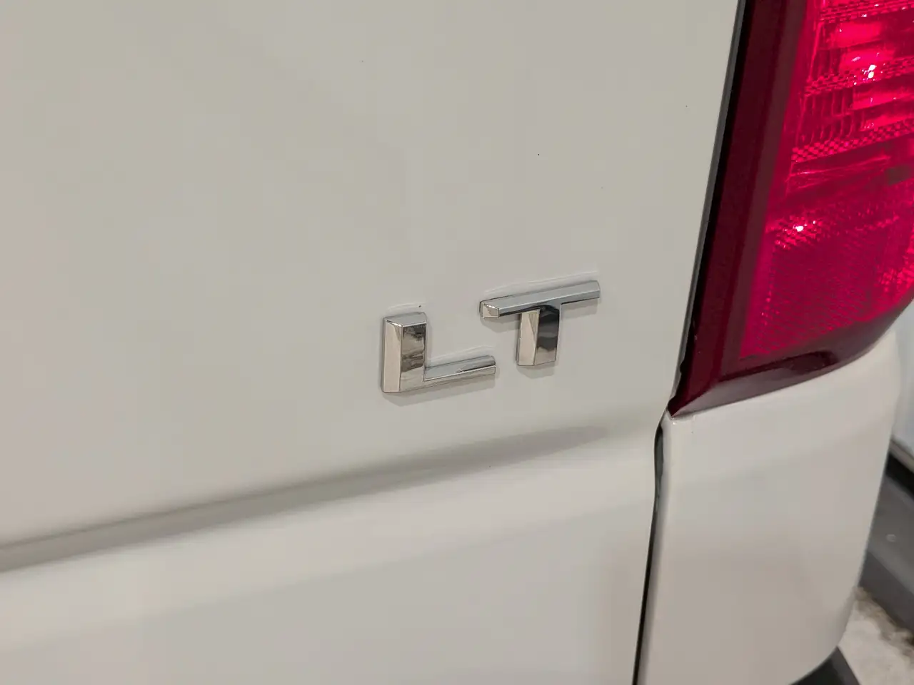 Chevrolet Silverado 1500 - Image 37