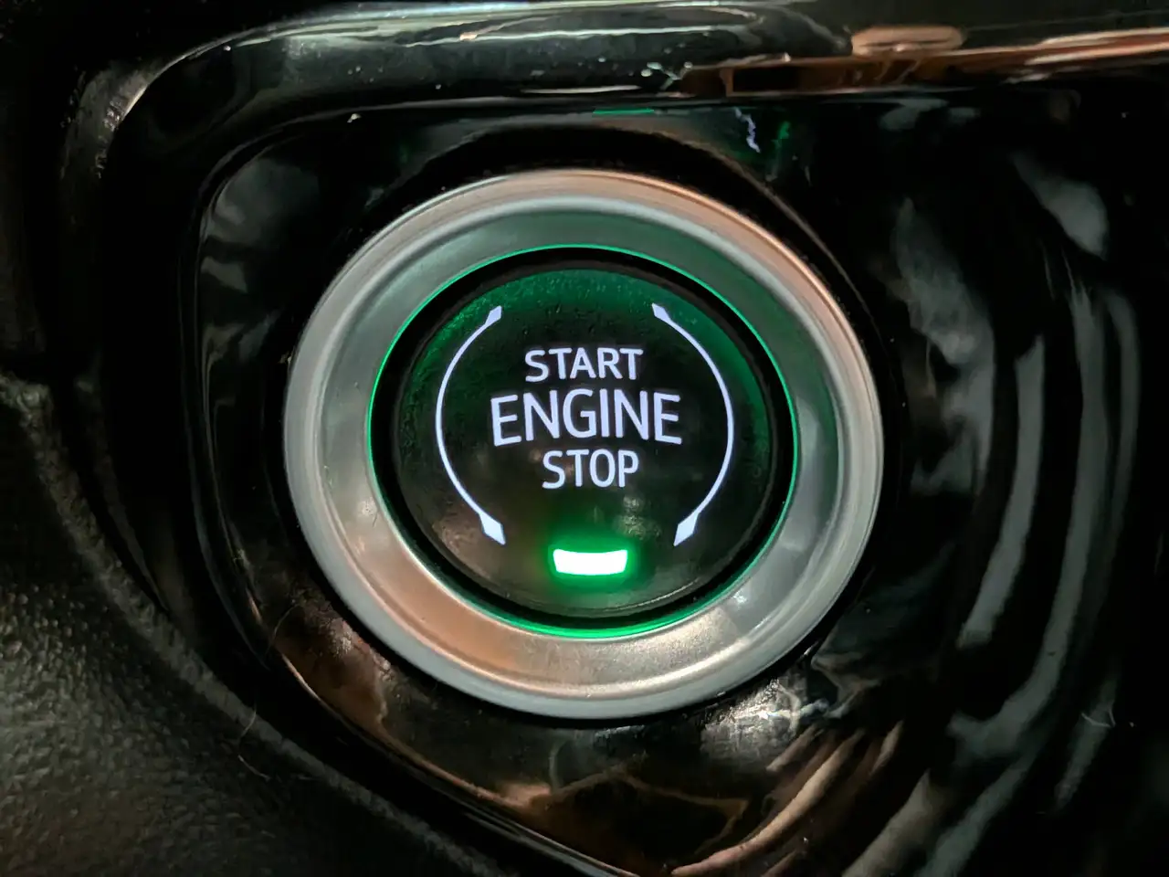 Chevrolet Silverado 1500 - Image 19