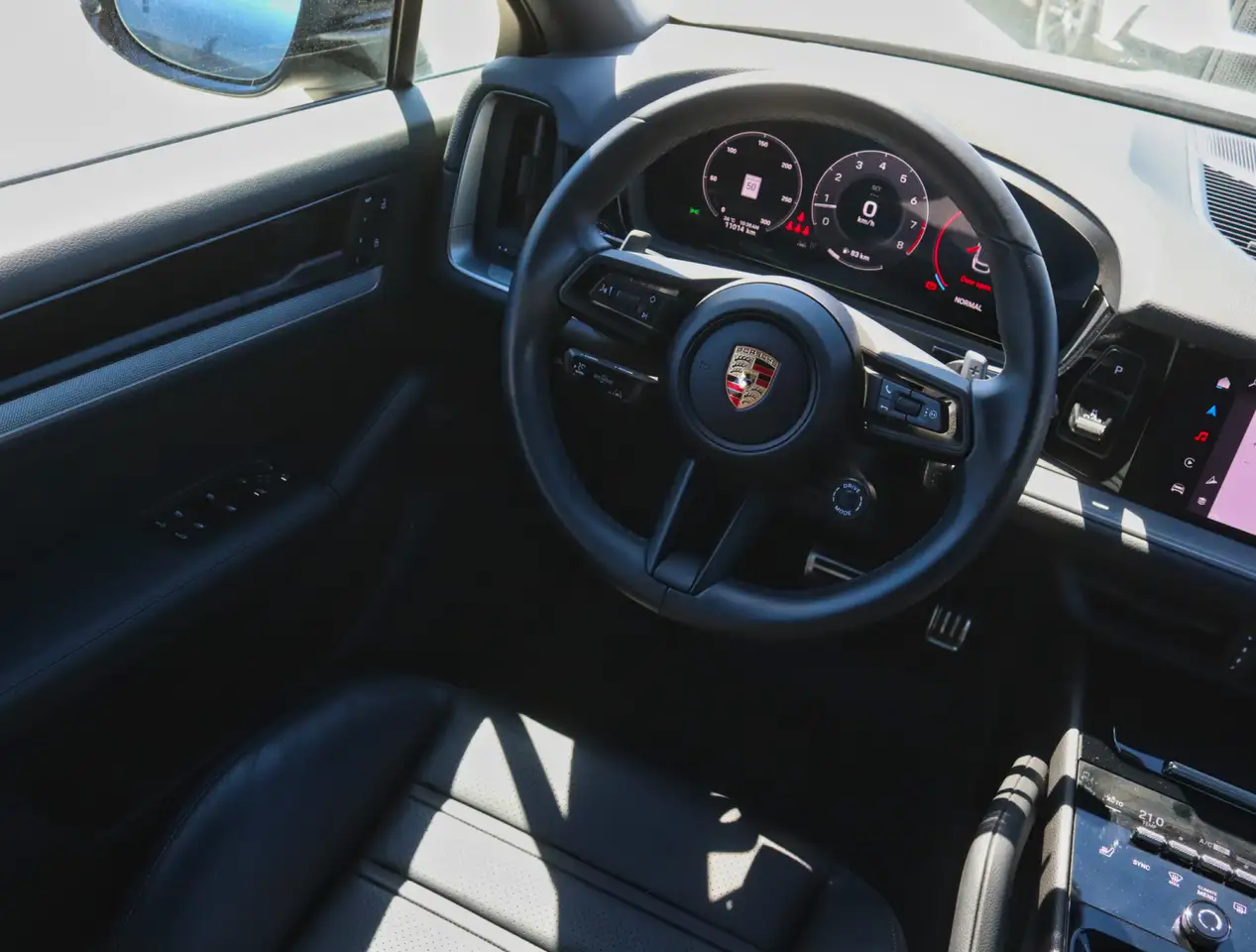 Porsche Cayenne - Image 14