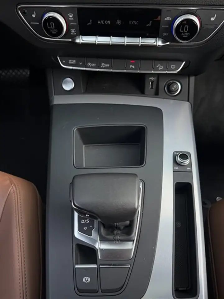 Audi Q5 - Image 14