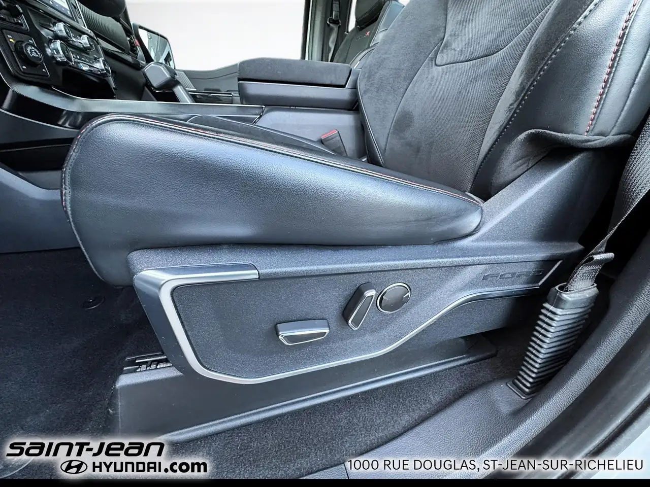 Ford F-150 - Image 12