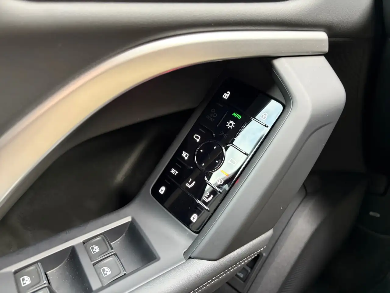 Audi Q5 - Image 38
