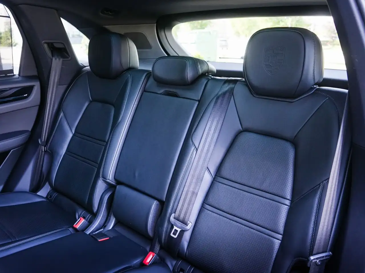 Porsche Cayenne - Image 23